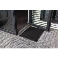 Textured non-slip rubber mat with bevelled edge - BtB