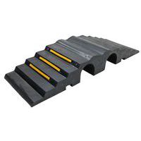 Cable protection ramp 20 t - Manutan Expert