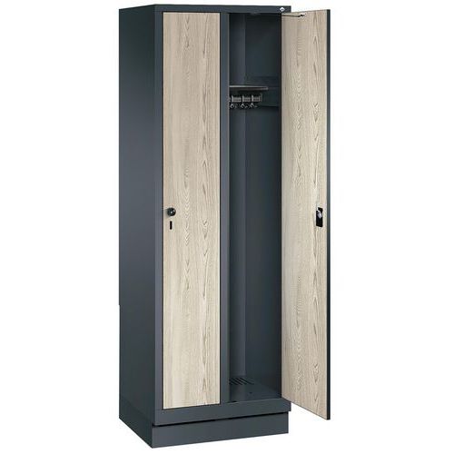 Évolo locker with wooden door - 2 to 4 columns - Width 300 mm - On base - CP
