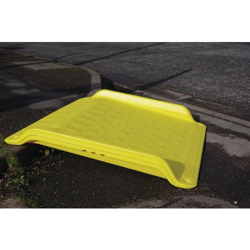 Mobile Yellow Kerb Ramp - Anti-slip Tread - Tough Plastic - Moravia
