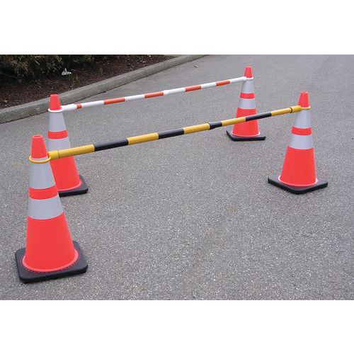 Retractable bar for safety cone