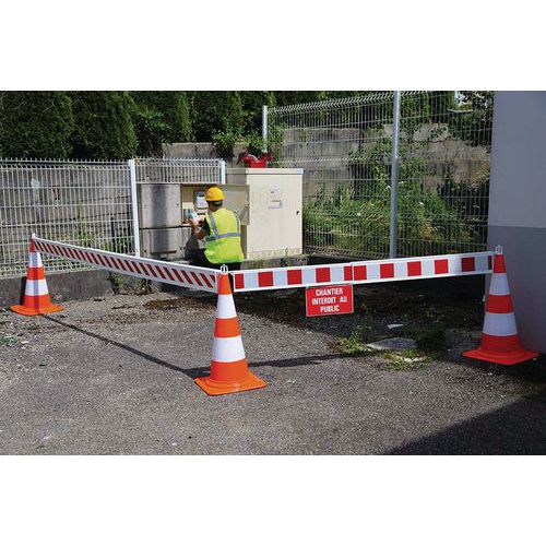Telescopic barrier Manutan UK