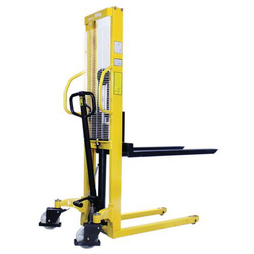 500kg Pallet Stacker | Manual Stackers | Manutan