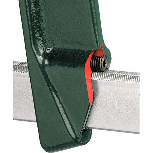 notched brake on notched rail