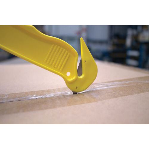 Disposable Yellow Safety Knife Pack of 25 Manutan UK